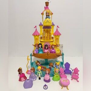 Disney Sofia The First 2-in-1 Sea Palace playset.